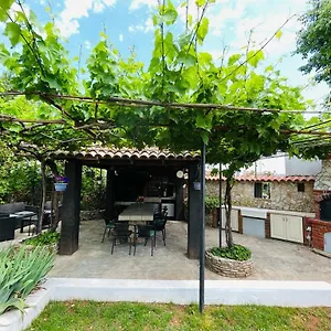 Pomerino Apartmans Appartamento Pomer